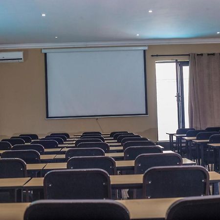 Coyotes Hotel & Conference Centre Mbombela Ngoại thất bức ảnh
