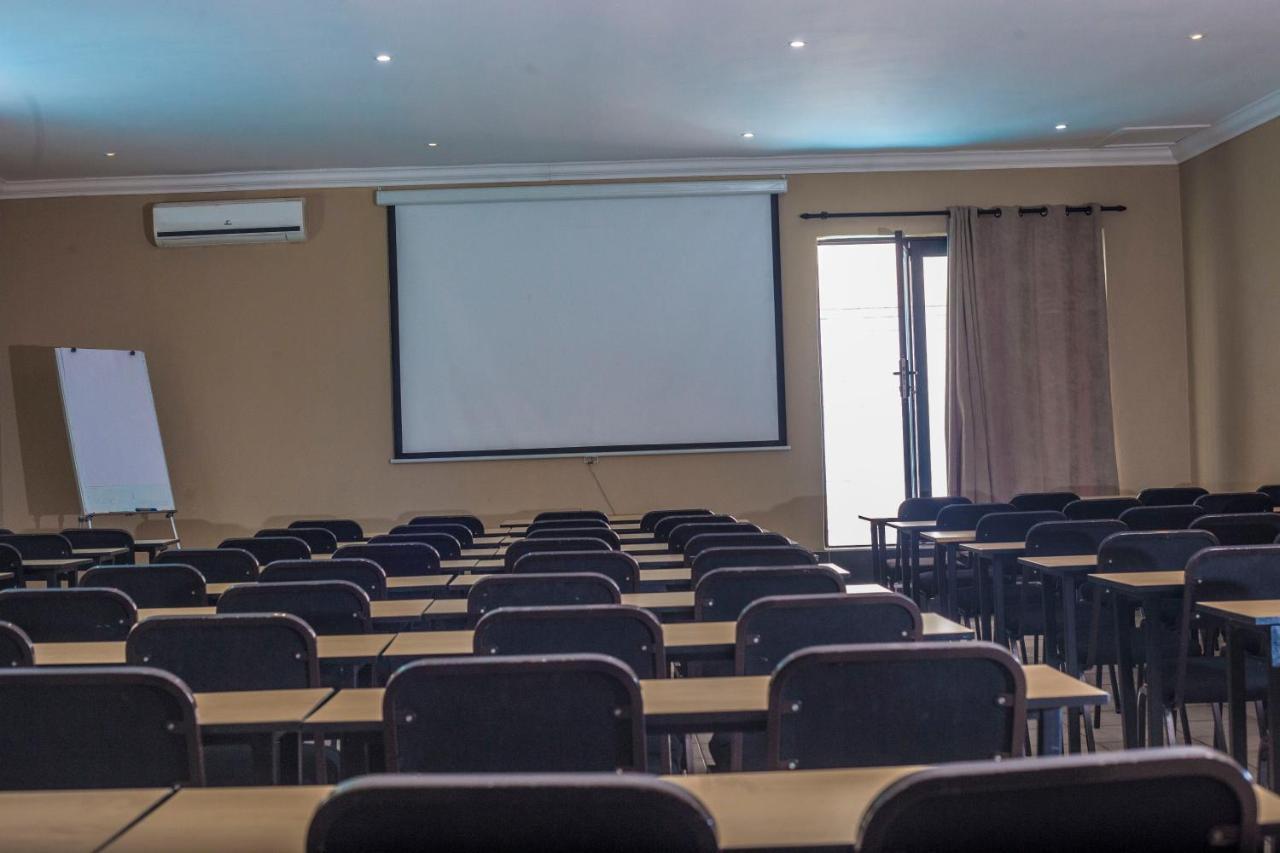 Coyotes Hotel & Conference Centre Mbombela Ngoại thất bức ảnh