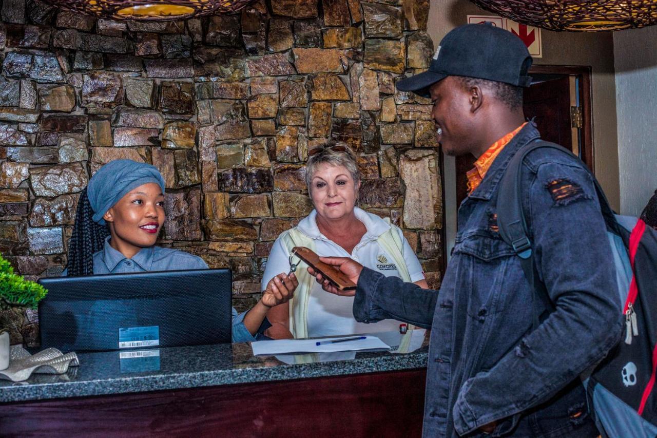 Coyotes Hotel & Conference Centre Mbombela Ngoại thất bức ảnh